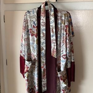 Kimono / robe with fringe by Zara